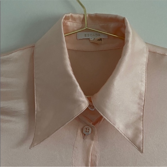 Escada 100% Silk Satin Blouse in Ballet Pink Oversized Cuff (Size 36 / Small) - Picture 8 of 11